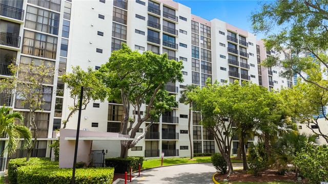 17021 N Bay Rd 429, Sunny Isles Beach, FL 33160