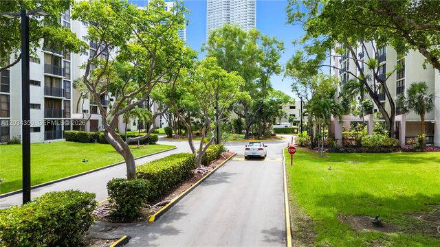 17021 N Bay Rd 429, Sunny Isles Beach, FL 33160