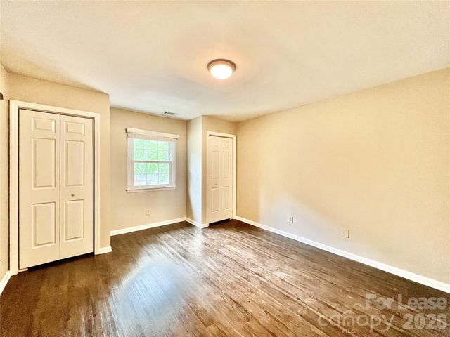 3306 Selwyn Farms Lane 7, Charlotte, NC 28209