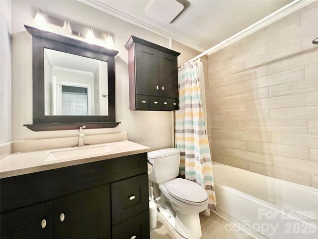 3306 Selwyn Farms Lane 7, Charlotte, NC 28209