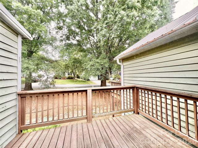 3306 Selwyn Farms Lane 7, Charlotte, NC 28209