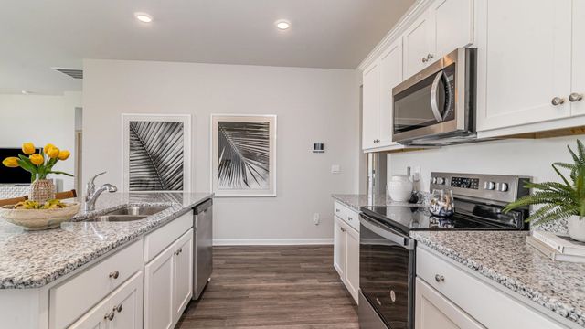 826 Farmers Passage Loop, Loris, SC 29569