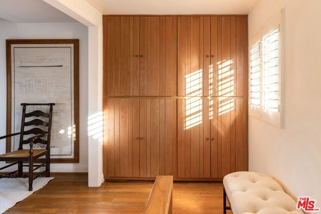 1030 N Kenter Avenue, Los Angeles, CA 90049