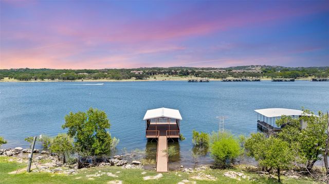 20904 W LAKESHORE DR, Spicewood, TX 78669