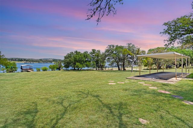 20904 W LAKESHORE DR, Spicewood, TX 78669