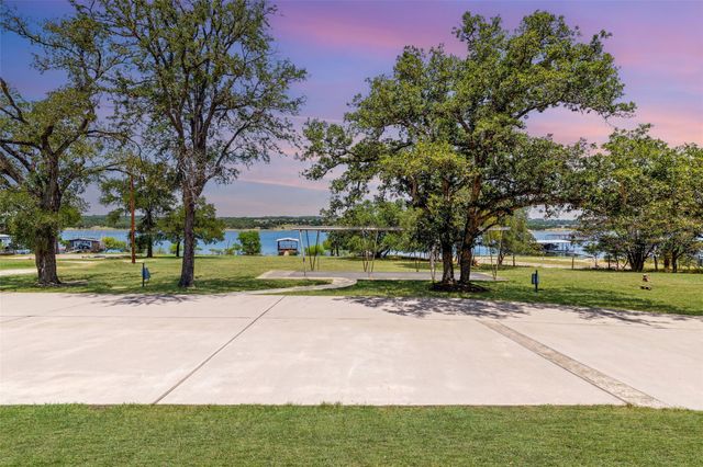 20904 W LAKESHORE DR, Spicewood, TX 78669