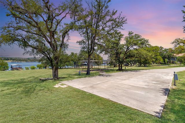 20904 W LAKESHORE DR, Spicewood, TX 78669