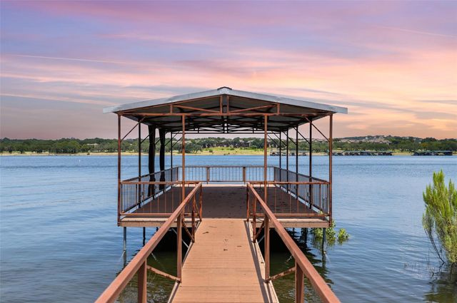 20904 W LAKESHORE DR, Spicewood, TX 78669