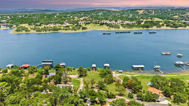 20904 W LAKESHORE DR, Spicewood, TX 78669