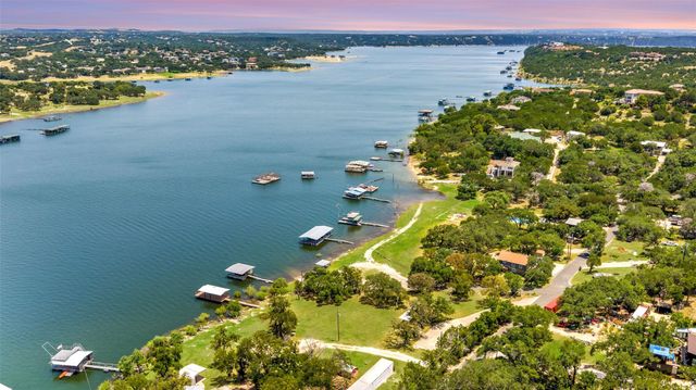 20904 W LAKESHORE DR, Spicewood, TX 78669