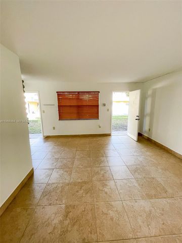 4450 SW 67th Ave I, Miami, FL 33155