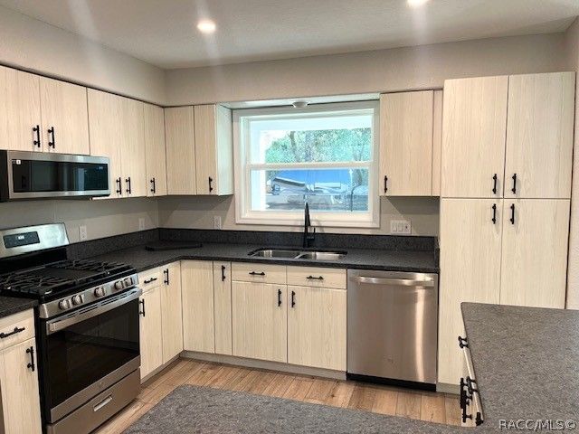 4524 W Pinto Loop, Beverly Hills, FL 34465
