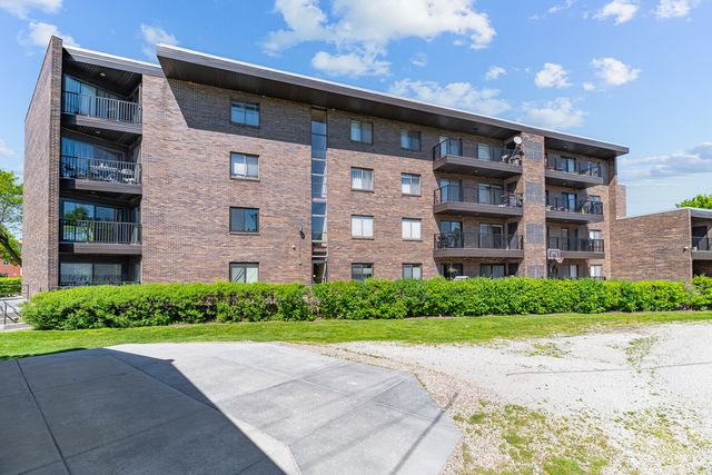 5019 MULFORD Street 201, Skokie, IL 60077