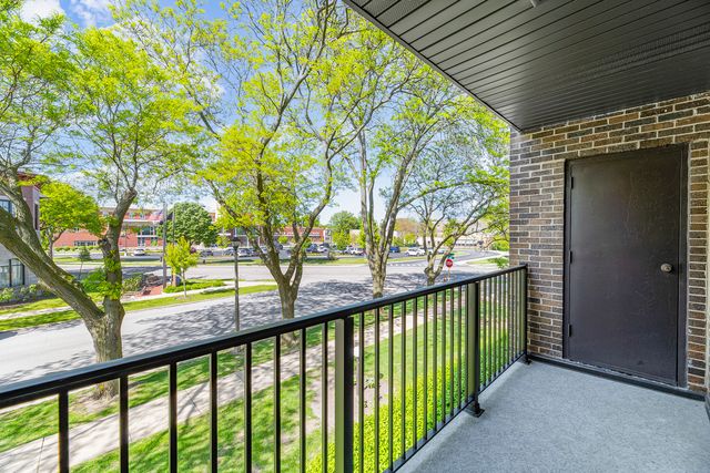 5019 MULFORD Street 201, Skokie, IL 60077