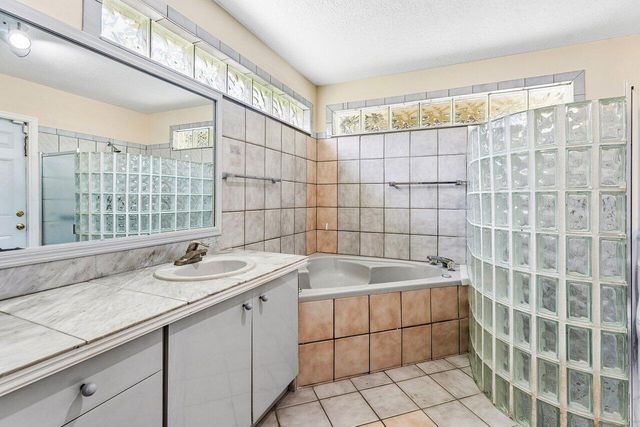14616 Autumn Avenue, Wellington, FL 33414