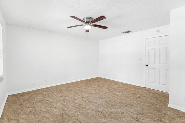 14616 Autumn Avenue, Wellington, FL 33414