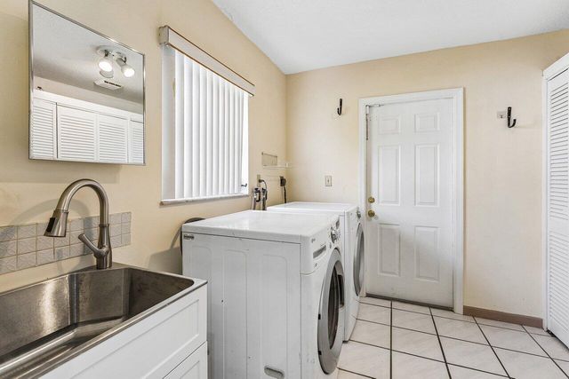 14616 Autumn Avenue, Wellington, FL 33414