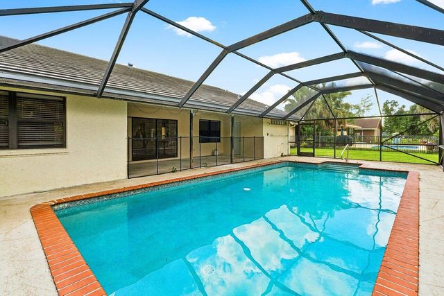 14616 Autumn Avenue, Wellington, FL 33414