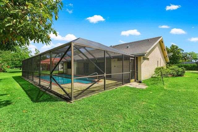 14616 Autumn Avenue, Wellington, FL 33414