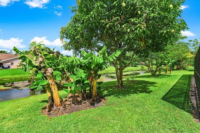 14616 Autumn Avenue, Wellington, FL 33414