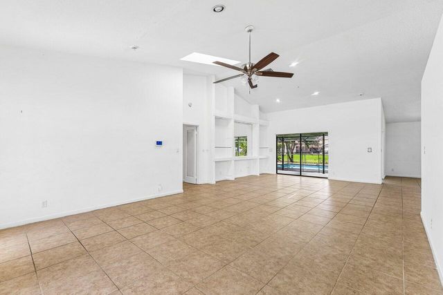 14616 Autumn Avenue, Wellington, FL 33414