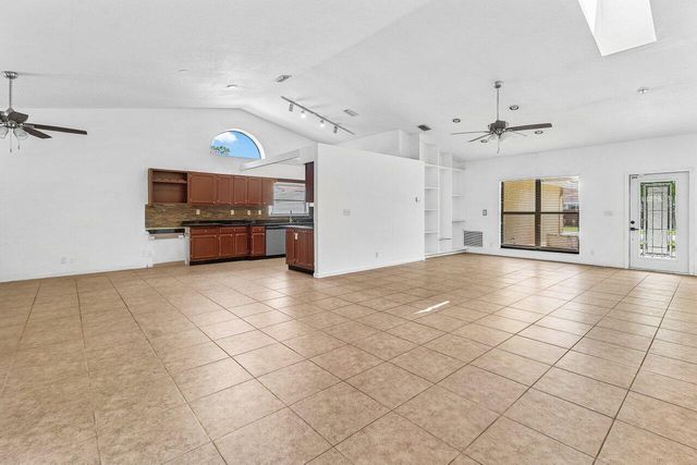 14616 Autumn Avenue, Wellington, FL 33414