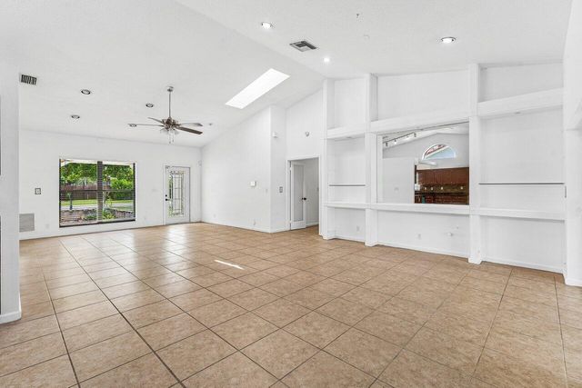 14616 Autumn Avenue, Wellington, FL 33414