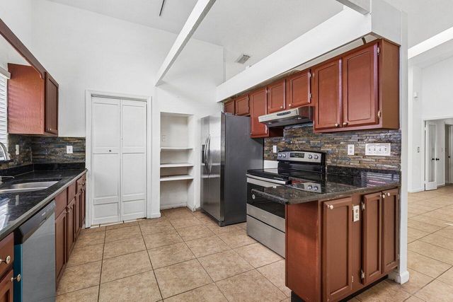 14616 Autumn Avenue, Wellington, FL 33414