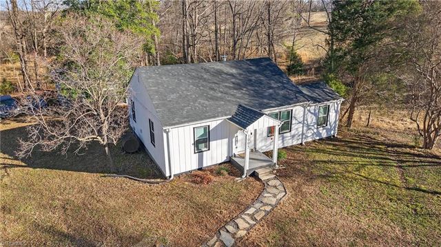 1005 Stokesburg Road, Walnut Cove, NC 27052