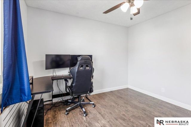 6142 NW 5th Street, Lincoln, NE 68521