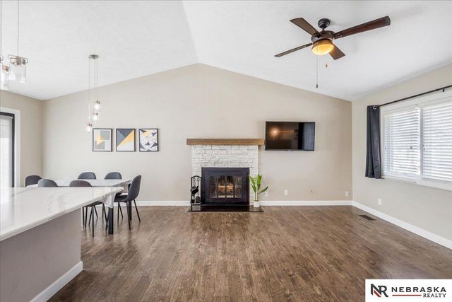 6142 NW 5th Street, Lincoln, NE 68521