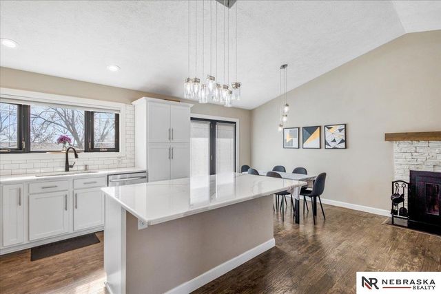 6142 NW 5th Street, Lincoln, NE 68521