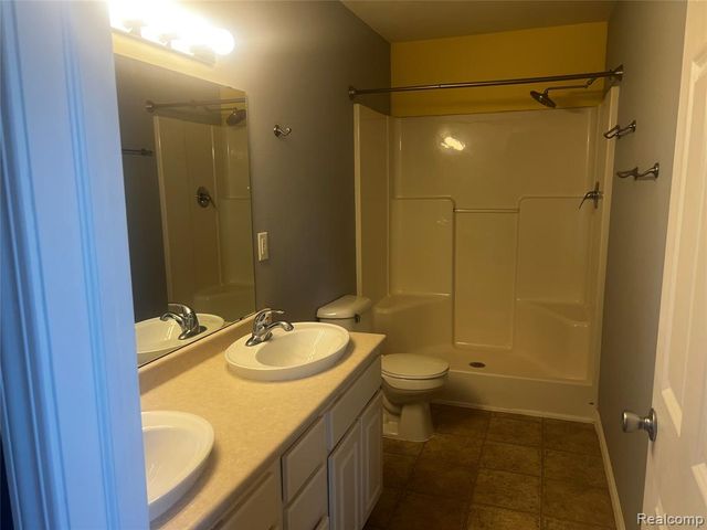 6460 Avalon Drive, Caledonia, MI 49316