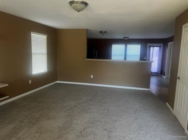 6460 Avalon Drive, Caledonia, MI 49316