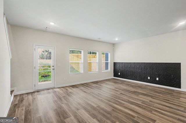 5431 Biltmore Drive, Atlanta, GA 30349