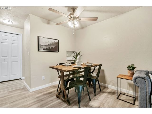 1474 FETTERS Loop, Eugene, OR 97402