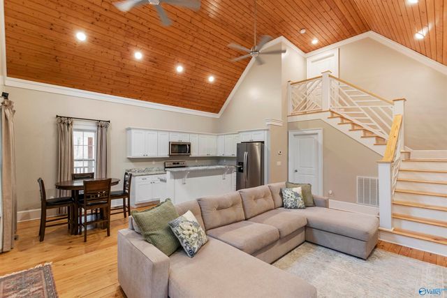 159 Greenleaf Drive, Guntersville, AL 35976