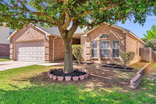 4905 Stirrup Way, Fort Worth, TX 76244