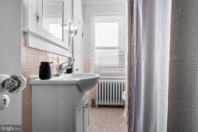 252 RHOADS AVE, Haddonfield, NJ 08033