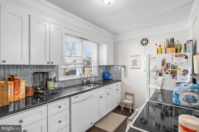 252 RHOADS AVE, Haddonfield, NJ 08033