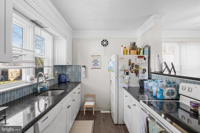 252 RHOADS AVE, Haddonfield, NJ 08033