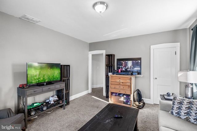 252 RHOADS AVE, Haddonfield, NJ 08033