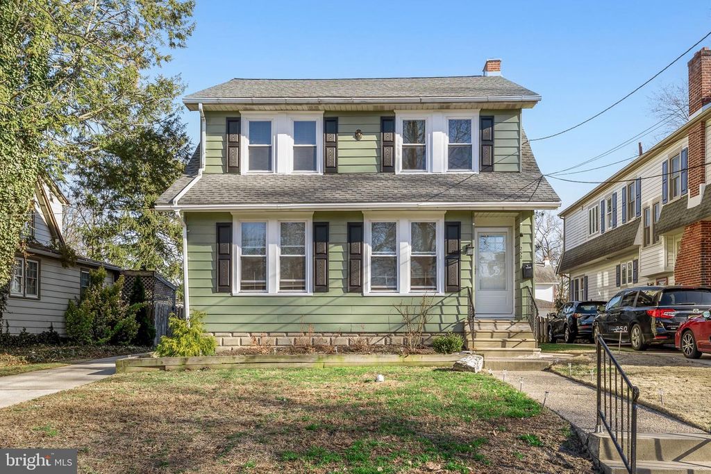 252 RHOADS AVE, Haddonfield, NJ 08033