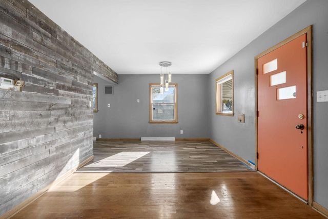 5100 N 66th STREET, Milwaukee, WI 53218