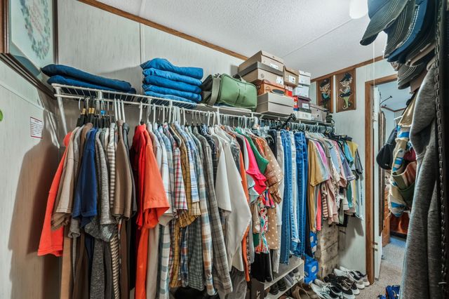 190 Carmack Dr, Lexington, TN 38351