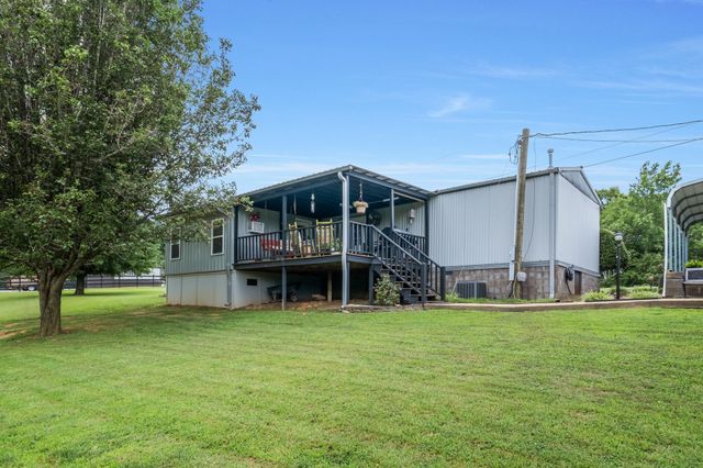 190 Carmack Dr, Lexington, TN 38351