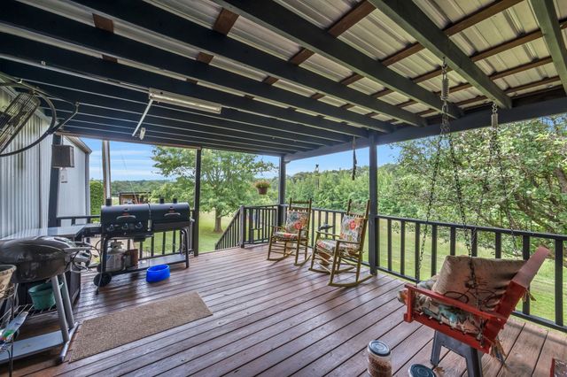 190 Carmack Dr, Lexington, TN 38351