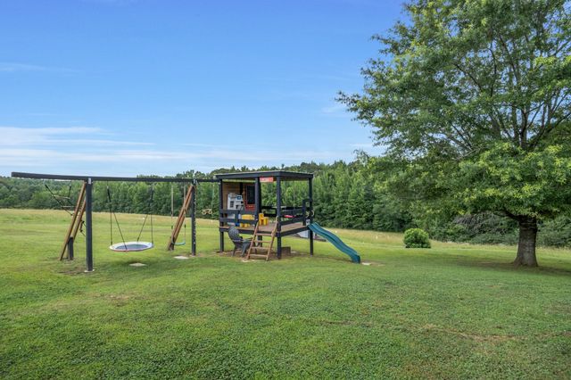 190 Carmack Dr, Lexington, TN 38351