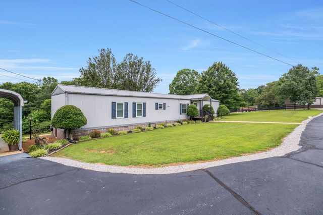 190 Carmack Dr, Lexington, TN 38351