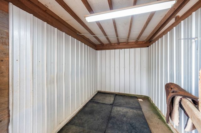 190 Carmack Dr, Lexington, TN 38351